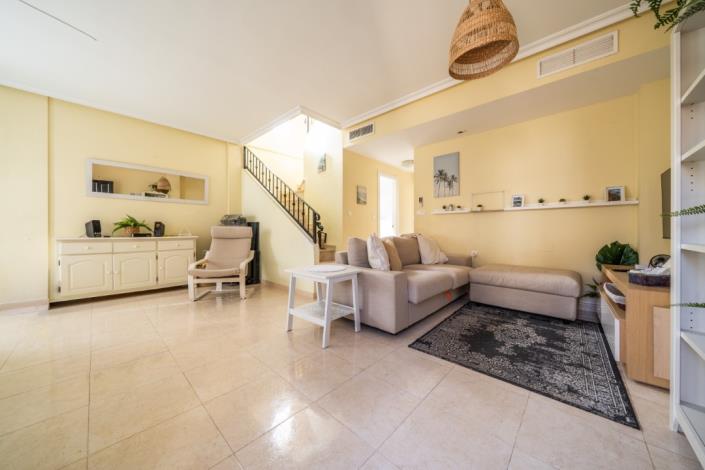 Image No.10-3 Bed Villa for sale