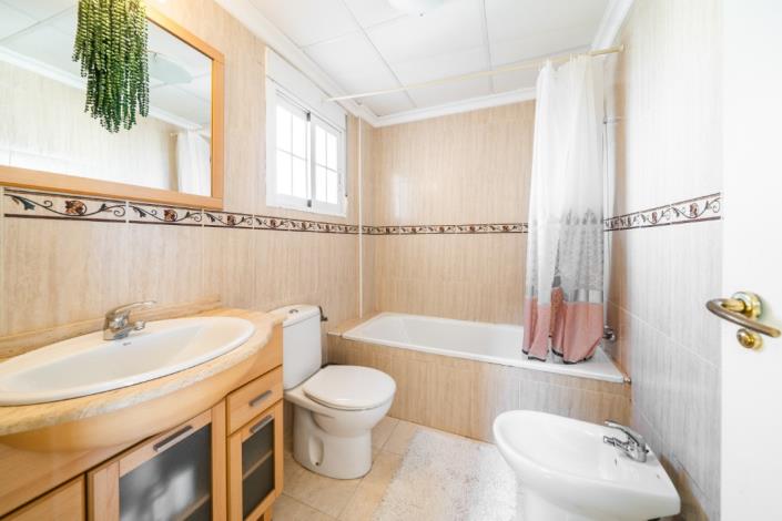 Image No.29-3 Bed Villa for sale