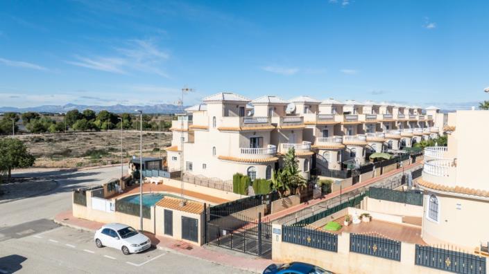 Image No.35-3 Bed Villa for sale