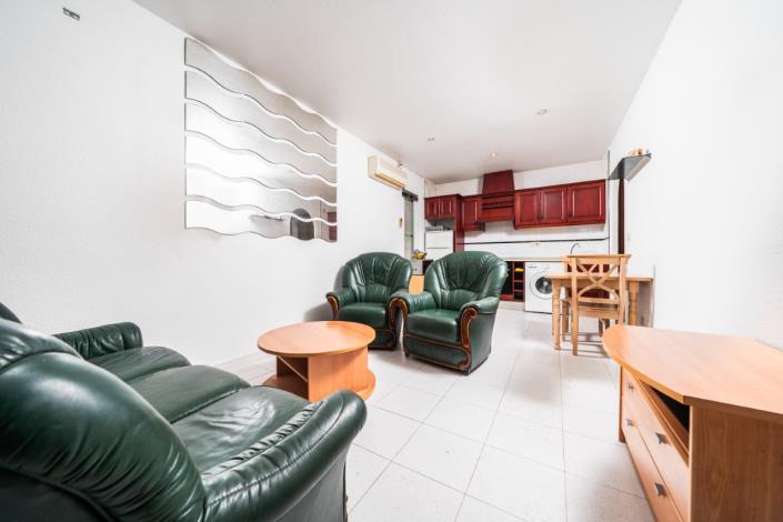 Image No.8-2 Bed Townhouse for sale