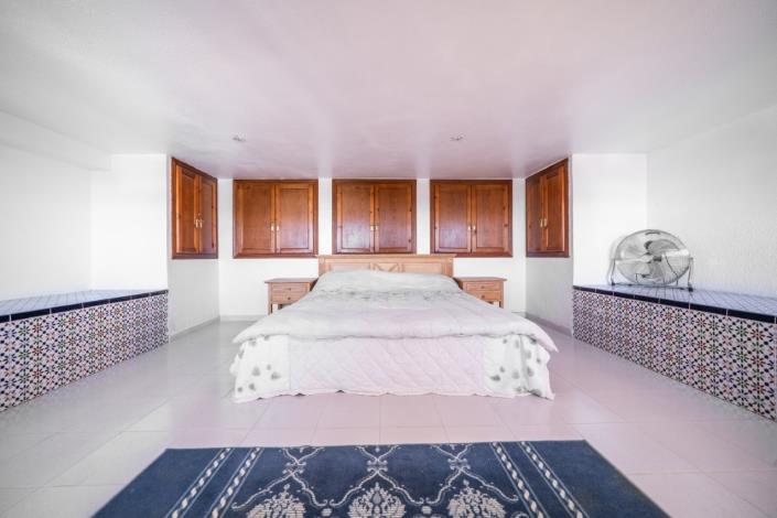 Image No.19-2 Bed Townhouse for sale