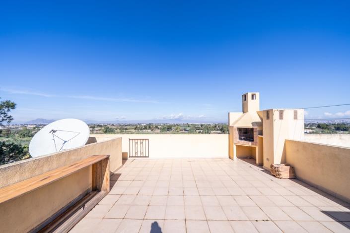 Image No.23-2 Bed Townhouse for sale