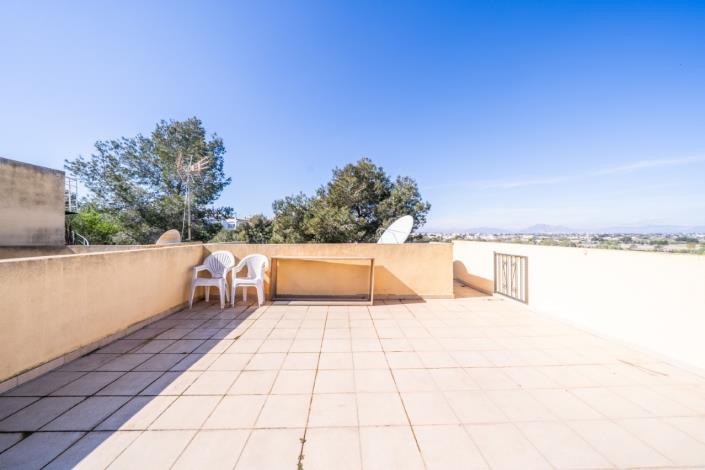 Image No.24-2 Bed Townhouse for sale