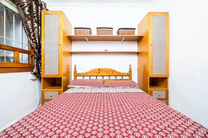 Image No.11-1 Bed Townhouse for sale