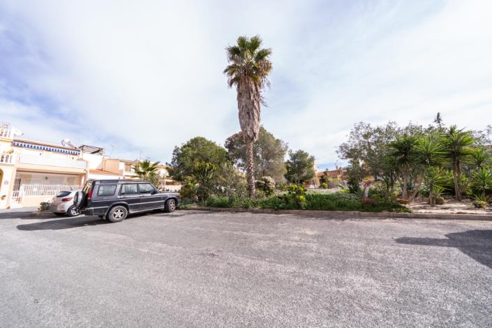 Image No.15-1 Bed Townhouse for sale