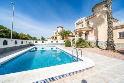 Detached-Property-for-sale-in-La-Marina--6---Canva-