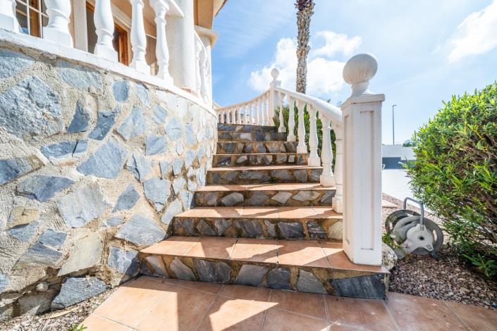 Image No.9-3 Bed Villa for sale