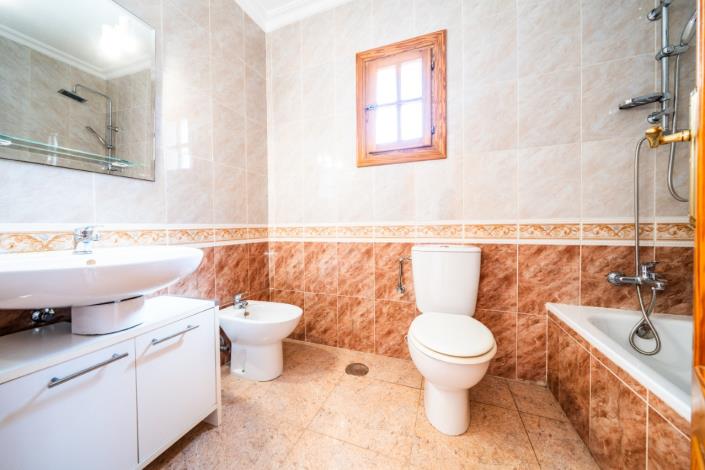 Image No.33-3 Bed Villa for sale