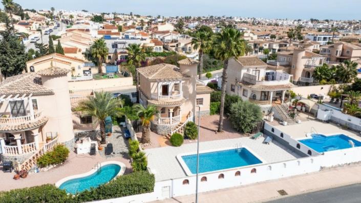 Image No.38-3 Bed Villa for sale