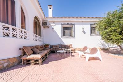 Villa-with-private-pool-for-sale-in-Ciudad-Quesada--10---Portals-