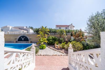 Villa-with-private-pool-for-sale-in-Ciudad-Quesada--12---Portals-