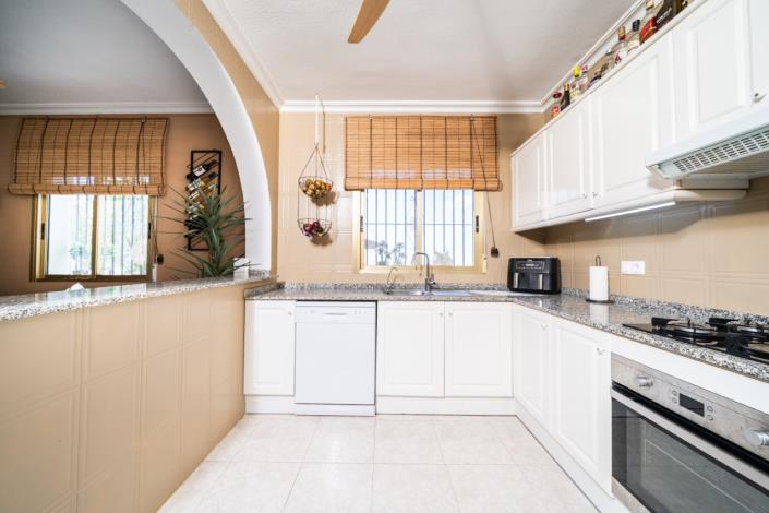 Image No.24-3 Bed Villa for sale