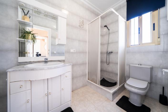 Image No.33-3 Bed Villa for sale