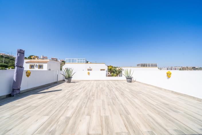 Image No.32-2 Bed Quad for sale