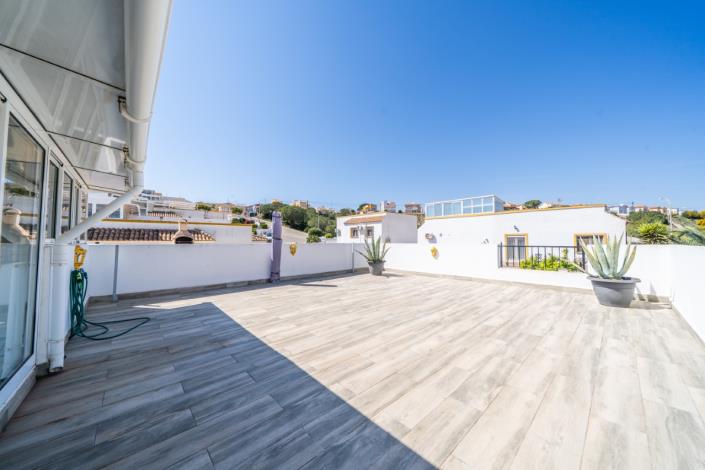 Image No.33-2 Bed Quad for sale