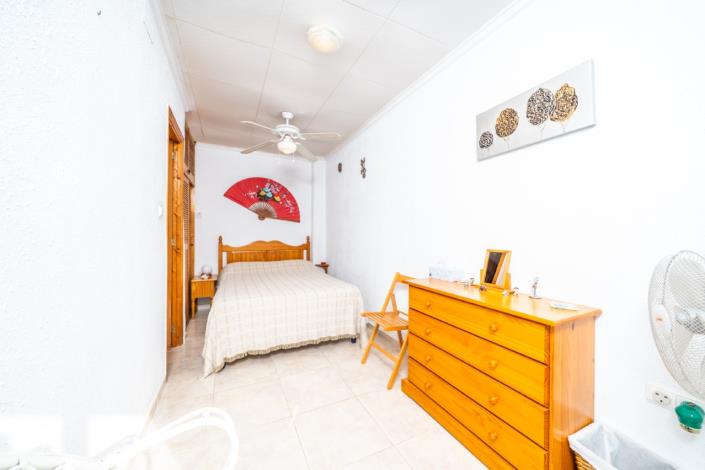 Image No.12-2 Bed Townhouse for sale