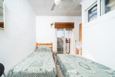 Terraced-House-for-sale-in-Costa-Blanca--15---Portals-