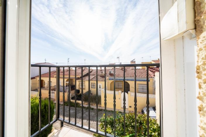 Image No.17-2 Bed Townhouse for sale