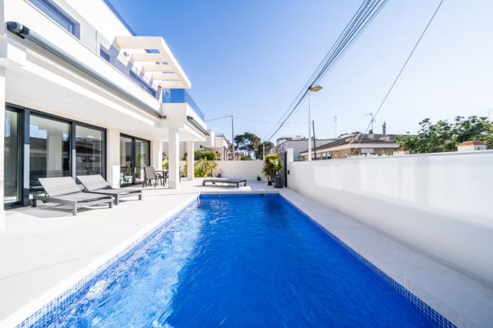 Image No.4-4 Bed Villa for sale