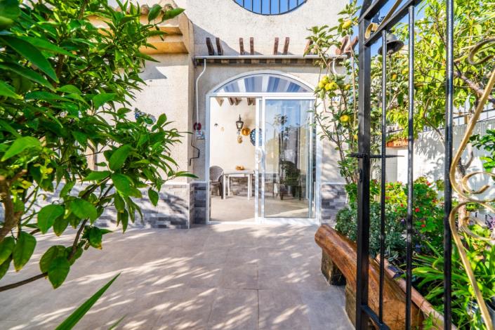 Image No.6-4 Bed Quad for sale