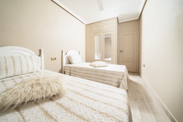 Image No.21-2 Bed Apartment for sale