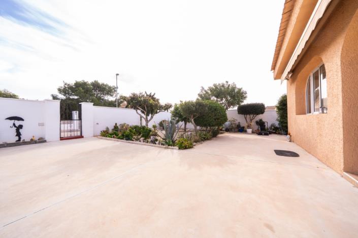 Image No.11-3 Bed Villa for sale