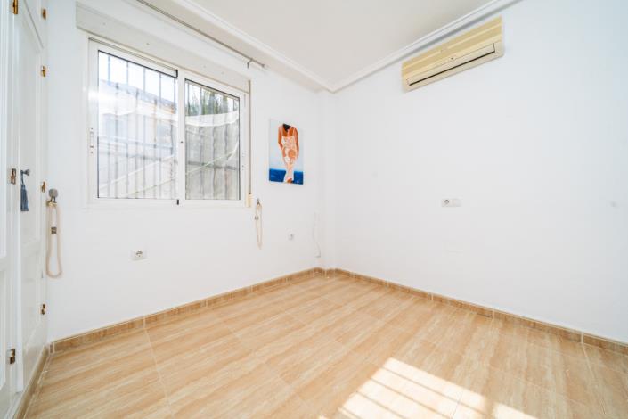 Image No.20-3 Bed Villa for sale