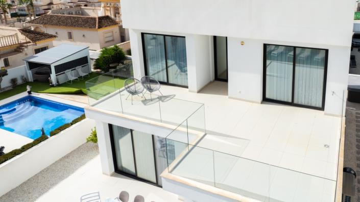 Image No.28-3 Bed Villa for sale