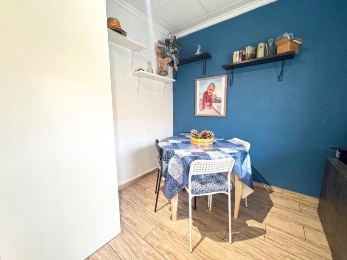 Image No.9-2 Bed Townhouse for sale