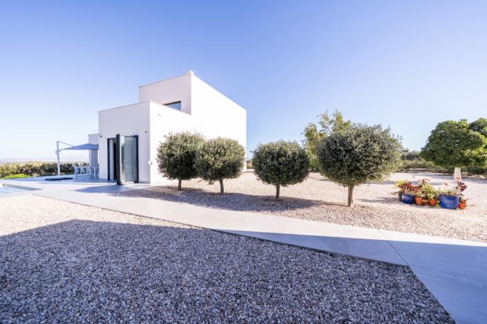 Image No.9-3 Bed Villa for sale