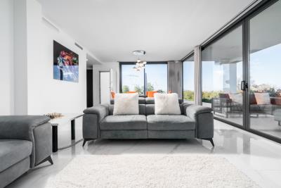 Luxury-Villa-for-Sale-in-Alicante-with-Private-Pool--14---Canva-