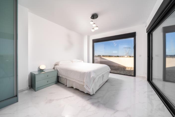 Image No.27-3 Bed Villa for sale