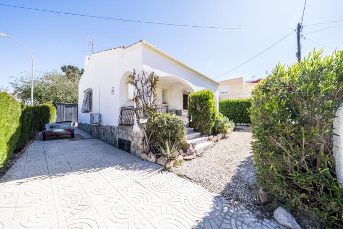 Image No.4-2 Bed Villa for sale