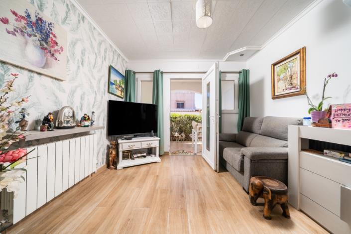 Image No.10-2 Bed Villa for sale