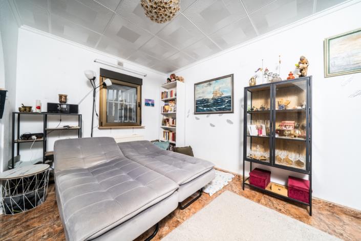 Image No.17-2 Bed Villa for sale