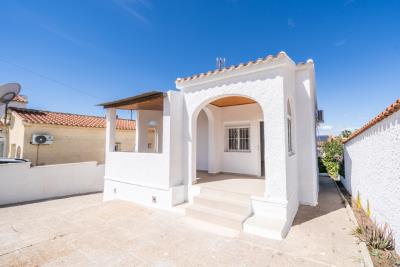 Detached-Villa-for-sale-in-Costa-Blanca--10---Canva-