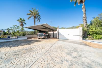 Detached-Villa-for-sale-in-Alicante--7---Canva-