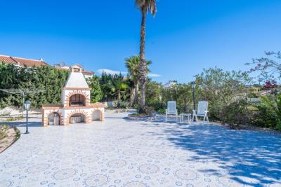 Detached-Villa-for-sale-in-Alicante--9---Canva-