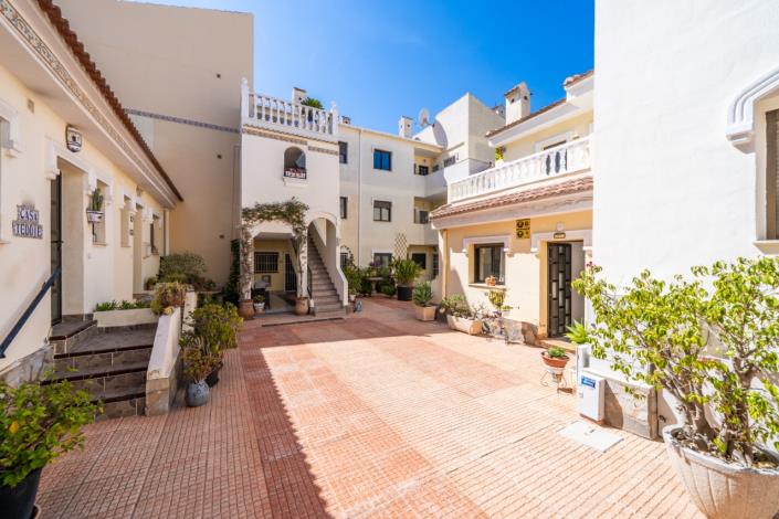 Image No.5-2 Bed Townhouse for sale