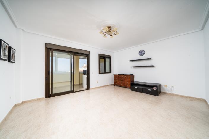 Image No.6-2 Bed Townhouse for sale