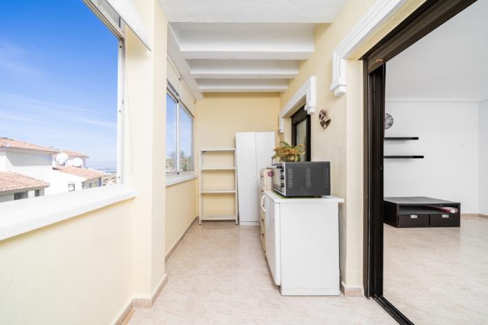 Image No.9-2 Bed Townhouse for sale