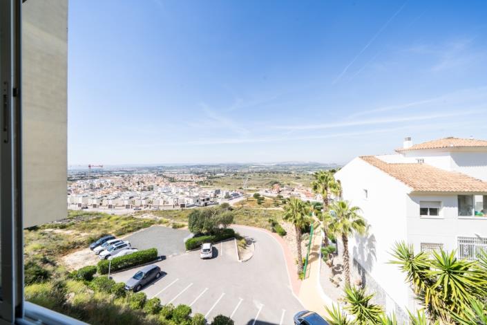 Image No.11-2 Bed Townhouse for sale