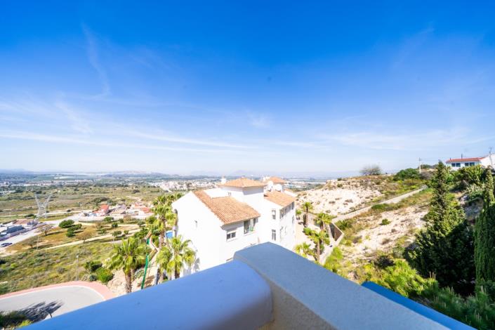 Image No.22-2 Bed Townhouse for sale