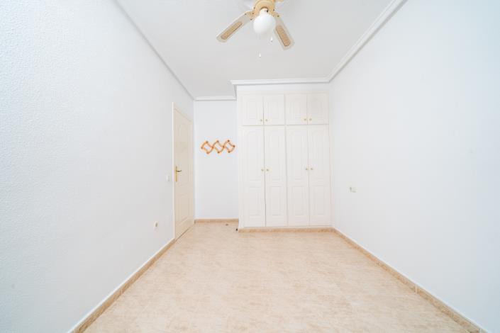 Image No.23-2 Bed Townhouse for sale