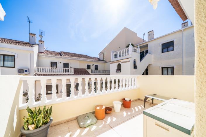 Image No.27-2 Bed Townhouse for sale