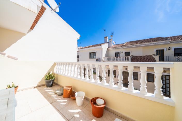 Image No.28-2 Bed Townhouse for sale