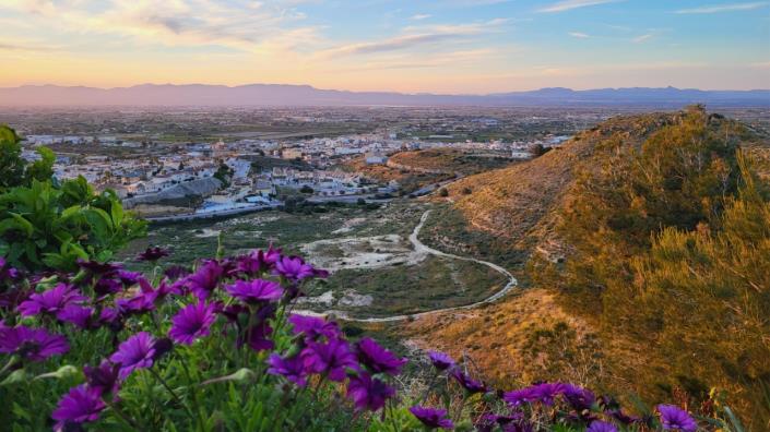 Image No.36-2 Bed Townhouse for sale