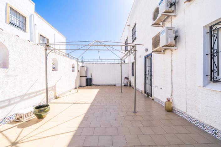 Image No.24-3 Bed Villa for sale