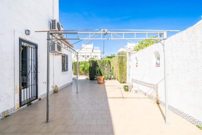 Image No.26-3 Bed Villa for sale