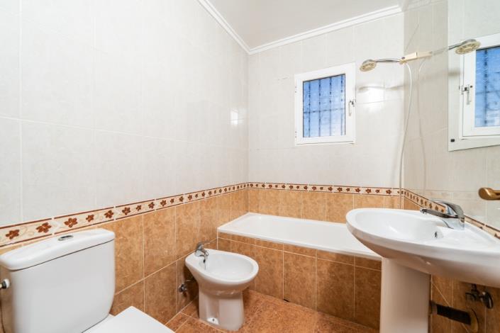 Image No.37-3 Bed Villa for sale